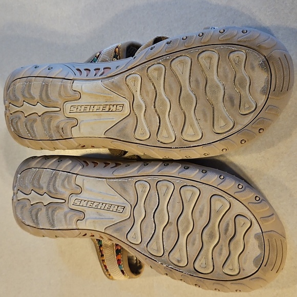 Skechers Tan Sandals - Picture 11 of 11
